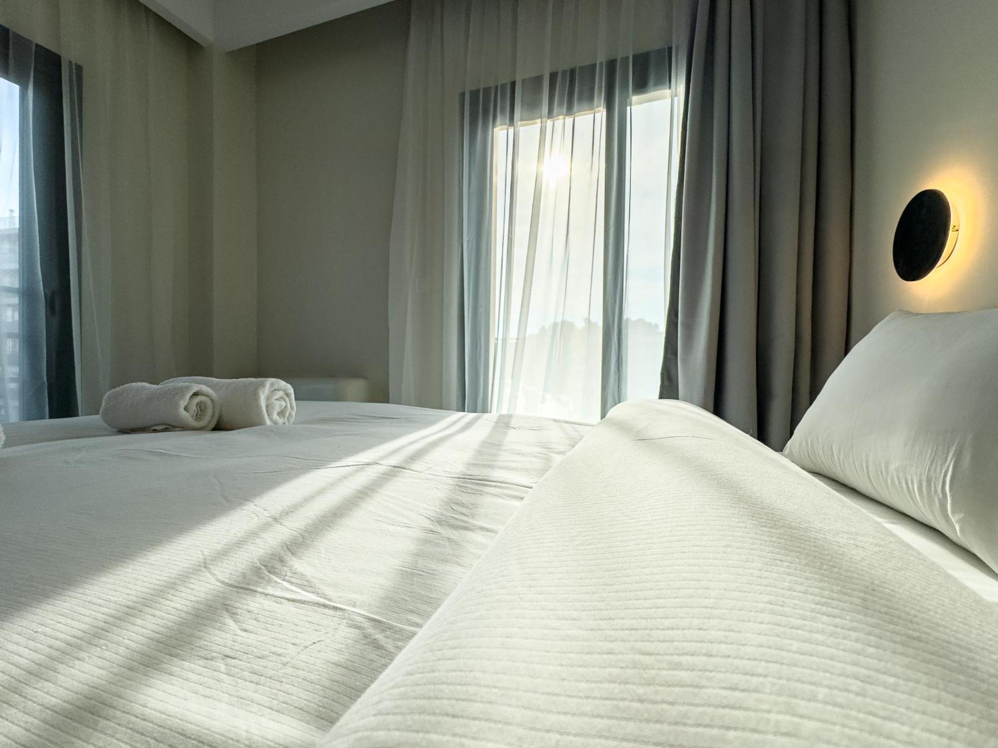 Villa 8 By Proliving Hospitality Thessaloníki Ngoại thất bức ảnh